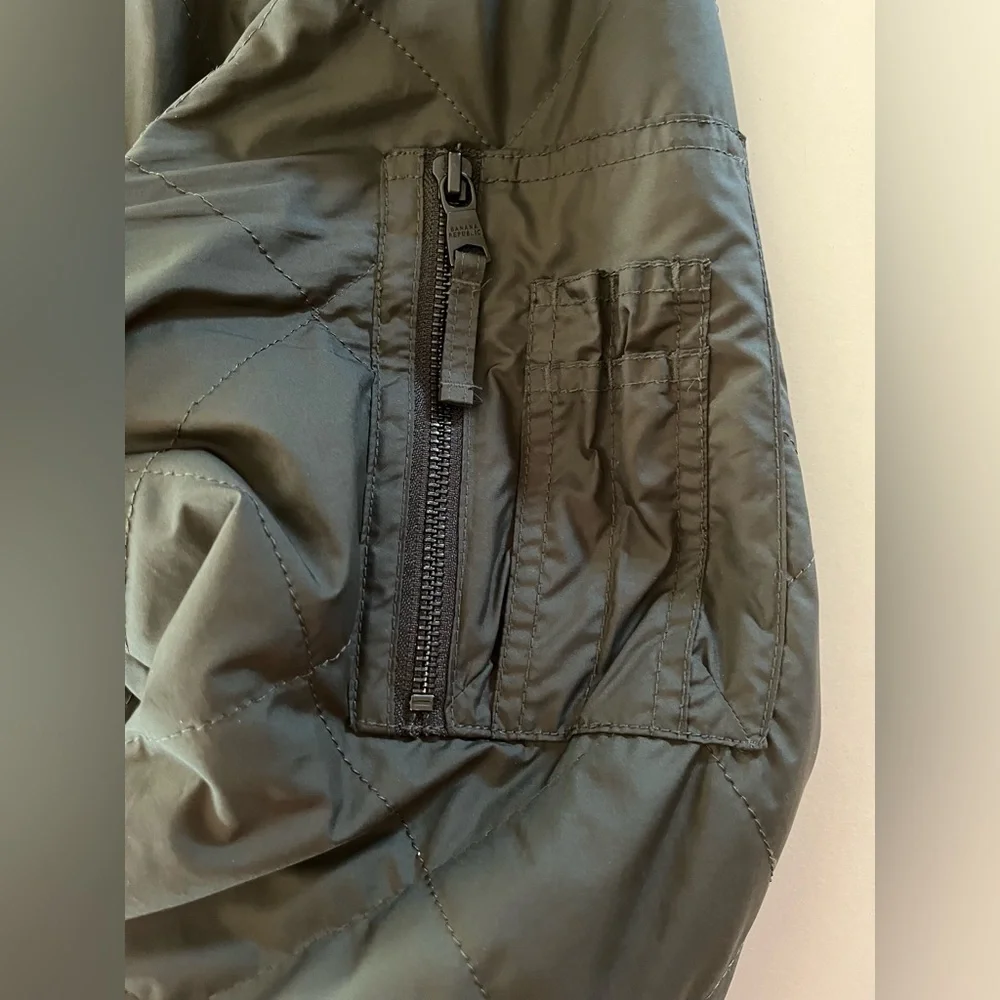 Banana Republic Motion Tech Bomber Jacket water resistant lightweight green